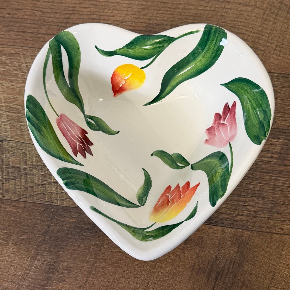 Ancora Hand Painted Italian Ceramic Heart Shaped Bowl Tulip